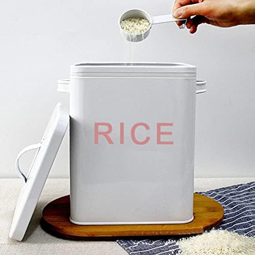 קבילוק מתאים לאחסון אורז, קמח, פולי סויה, דגנים גסים וכמה פריטים אחרים.